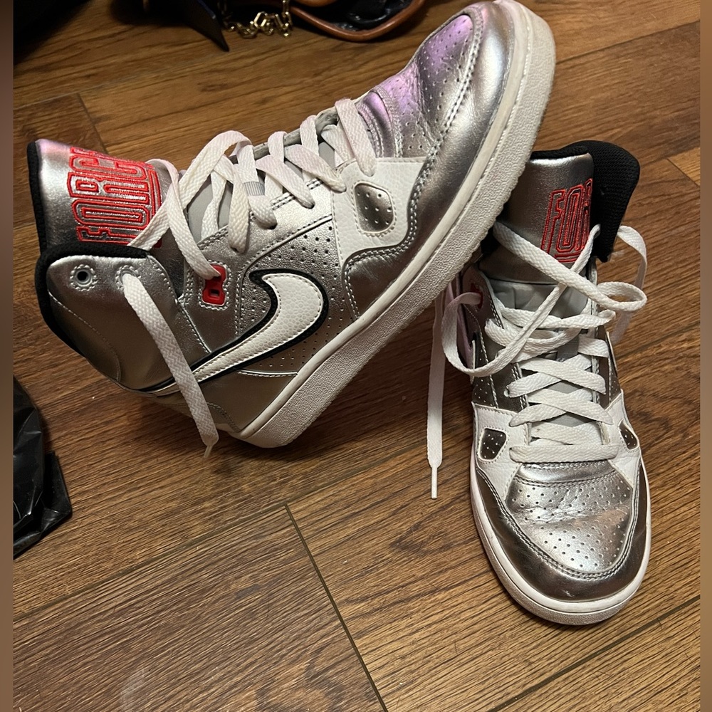 Nike Son Of Force Mid Sneakers Shoes Silver Red Womens Size 7 616303-001